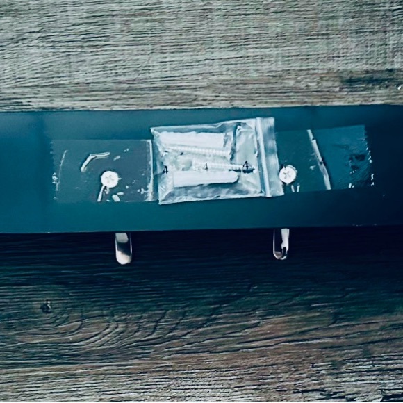 Key Utensil Towel Black Wall Hanger Holder With Silver Tone Hooks Hardware New - Picture 3 of 4